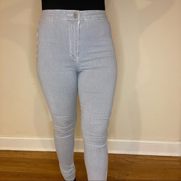 High Rise Pin-Stripped Jeans - Picture 2 of 8